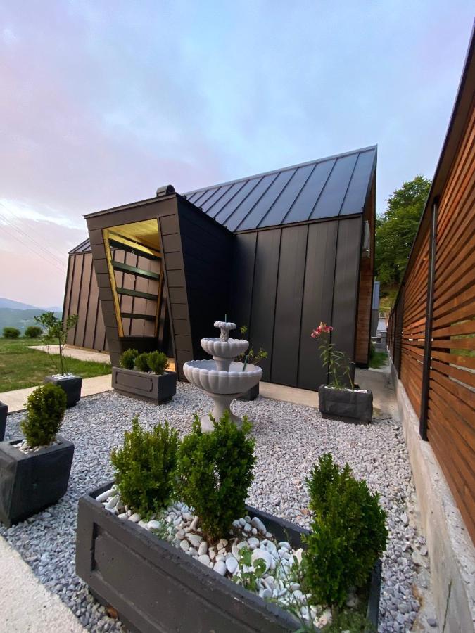 Woodhouse Chalet