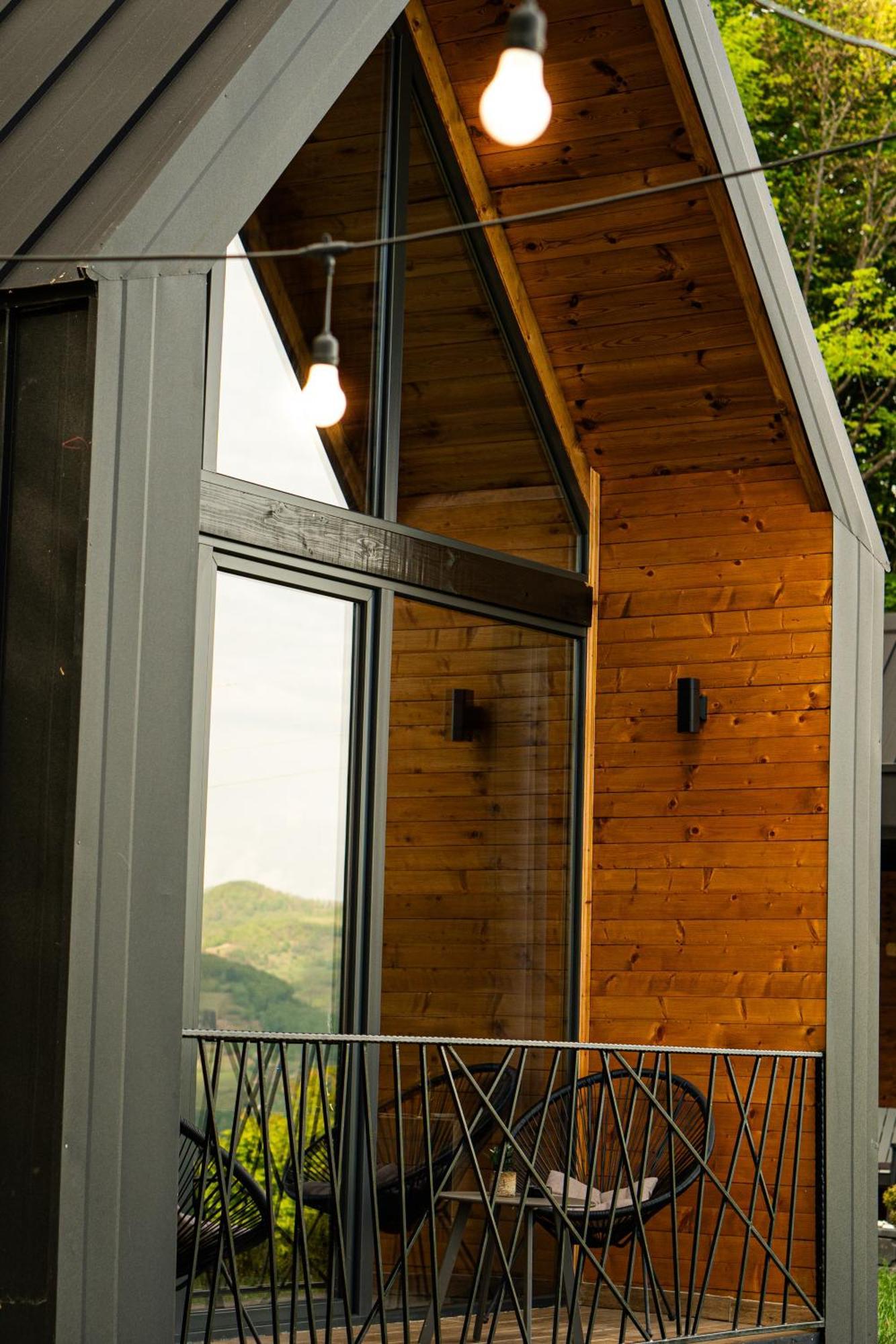 Woodhouse Chalet *